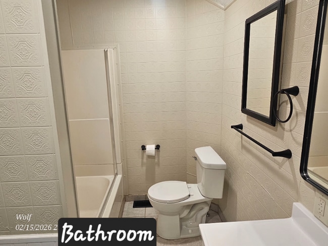 Photo - 205 Clark St