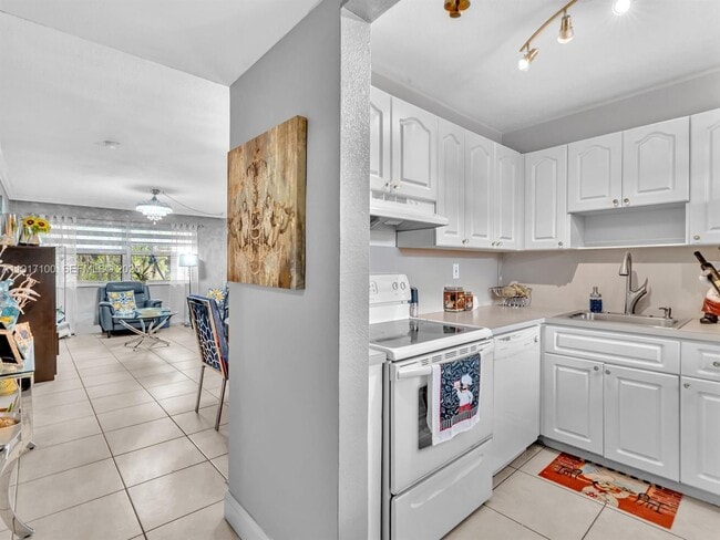 Photo - 2050 NW 89th Ave Unit 211