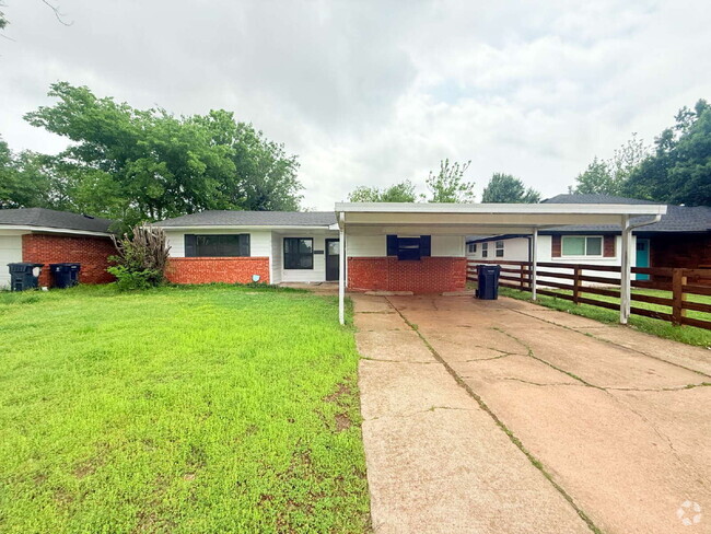 Building Photo - 4-Bedroom Home in NW OKC – Section 8 Welcome!