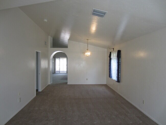 Photo - Attractive & Spacious 3 Bedroom with Den or 4th Bedroom in Rita Ranch