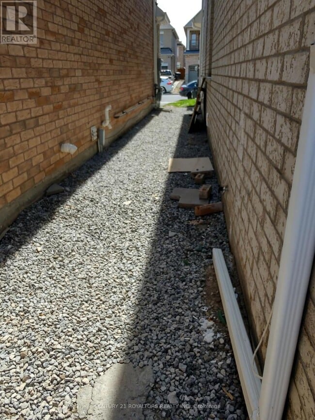 Photo - 48 Muscovy Dr