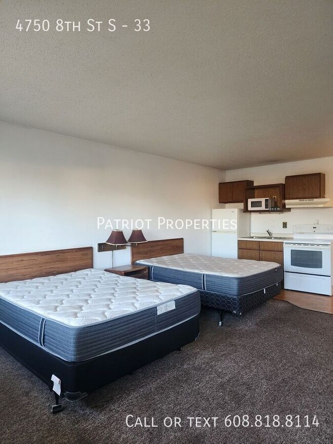 Studio with kitchenette in Wisconsin Rapid... - Studio with kitchenette in Wisconsin Rapid... Apartment Unit 33