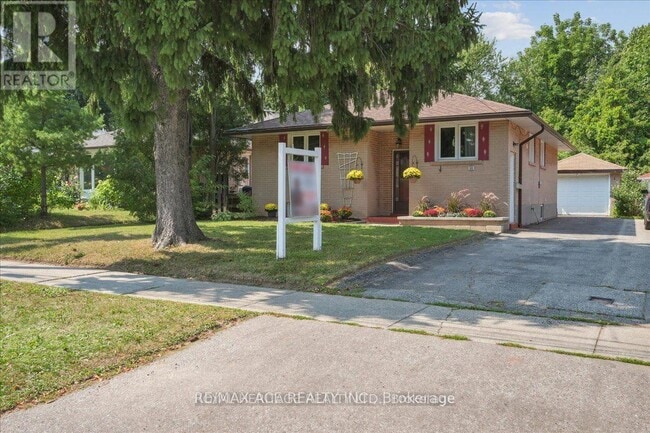 Photo - 26 Oakridge Dr