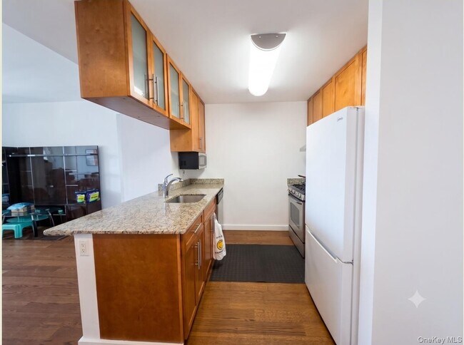 Photo - 40-28 College Point Blvd Unit PH211