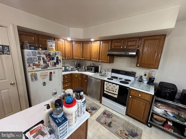 Photo - 2292 Canteen Cir