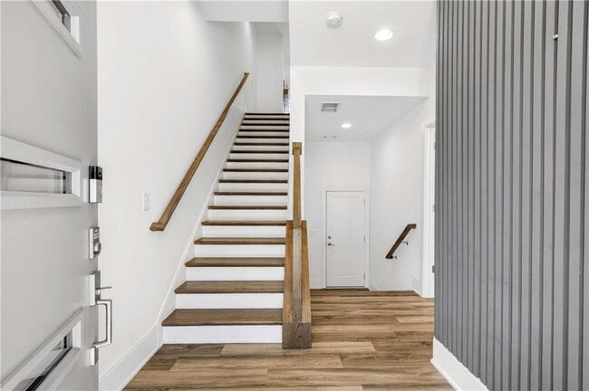 Photo - 1338 Booth Ave NW