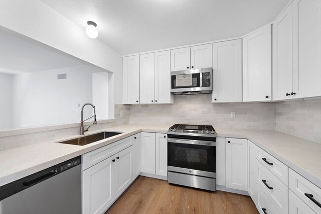 Building Photo - 402 Corto Ln Unit 4
