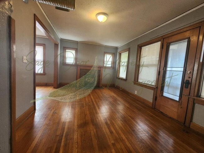 Photo - ORIGINAL HARDWOOD FLOORS! 1/2 MONTH OF FRE...