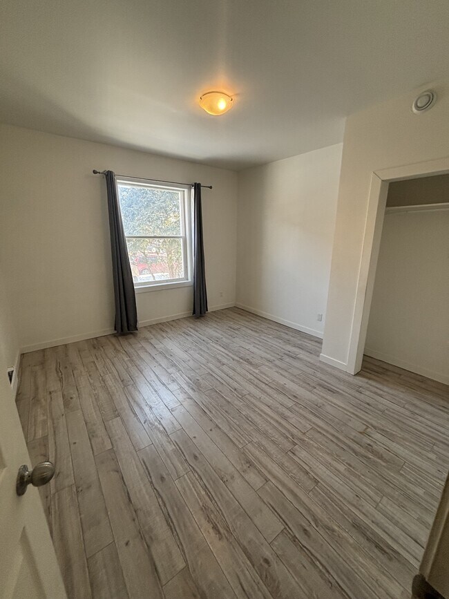 Photo - 230 Home St Unité 2