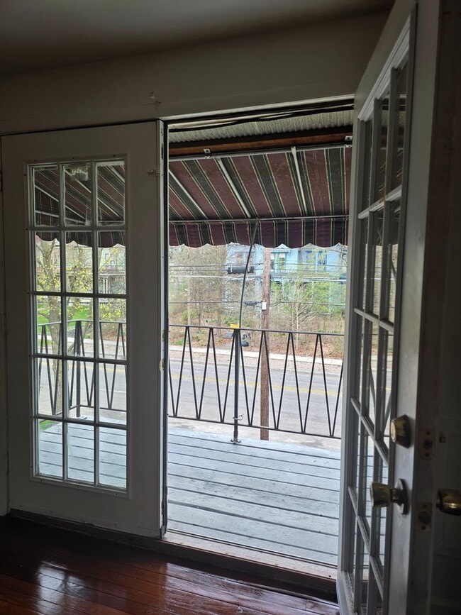 Photo - 2-bedroom upper Unit CA511F