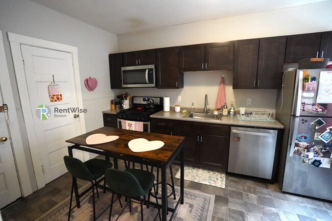 Photo - 218 South St Unit 2