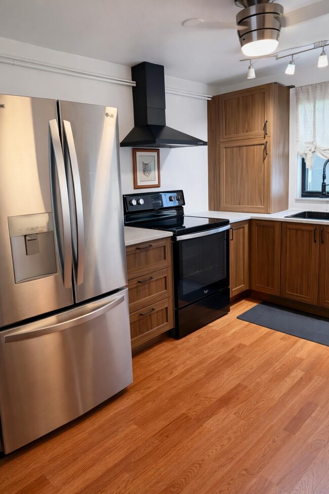 Building Photo - 2001 Woolbright Rd Unit F204