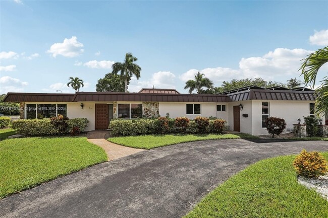 Photo - 20 W Tropical Way