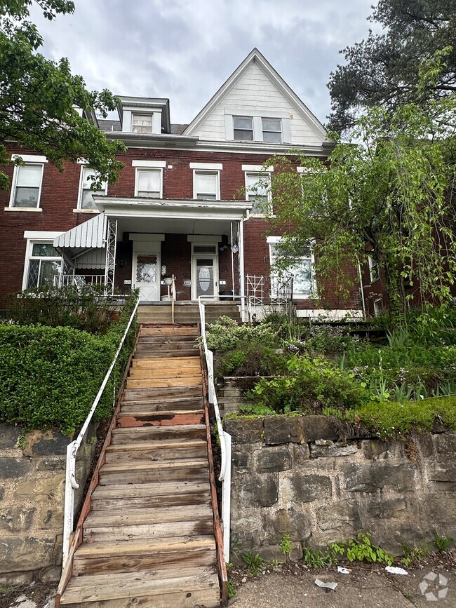 Building Photo - 618 Airbrake Ave Rental