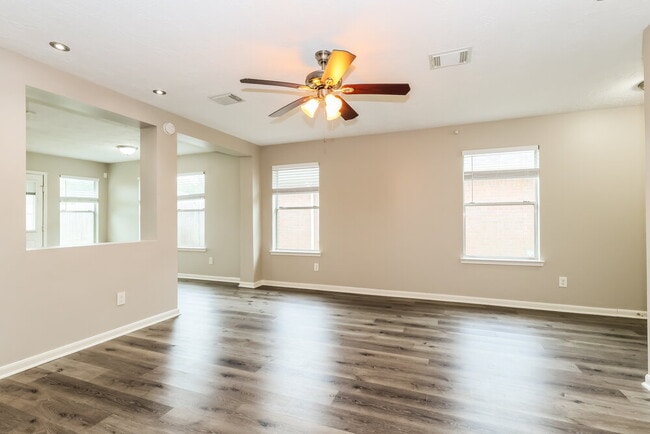Photo - 10247 Country Squire Blvd