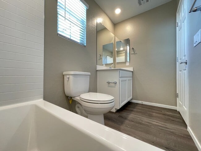 Photo - Stunning Summerlin 3 bedroom Townhouse in Gated Community