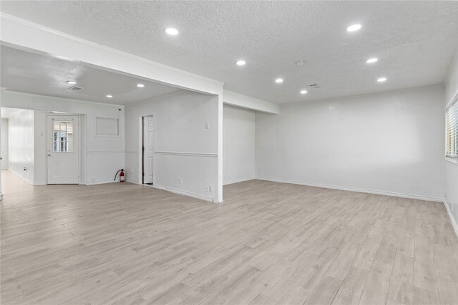 Photo - 10906 Keese Dr