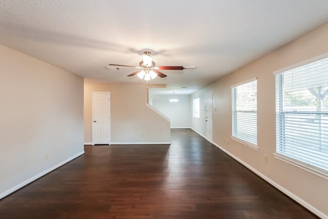 Photo - 4611 Dove Springs Dr