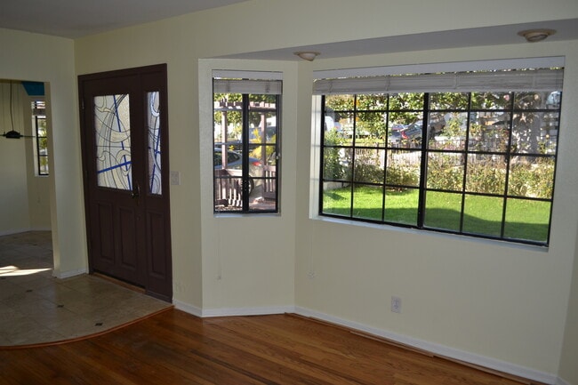 Building Photo - 3-Bedroom Home with Bonus Space | South Redondo Beach | Near Coast