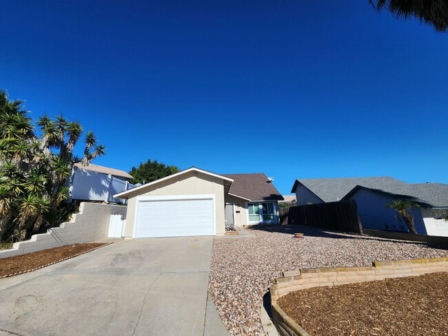 4 Bedroom, 3 Bath 2-Story Completely Remodeled Home Near MCAS Miramar - 4 Bedroom, 3 Bath 2-Story Completely Remodeled Home Near MCAS Miramar