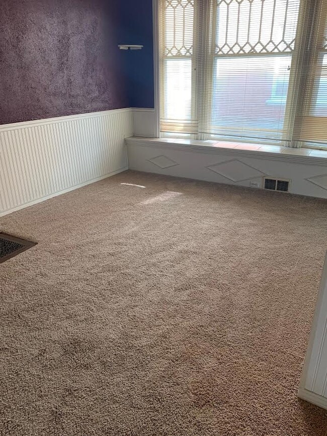 Photo - 928 W 3rd St