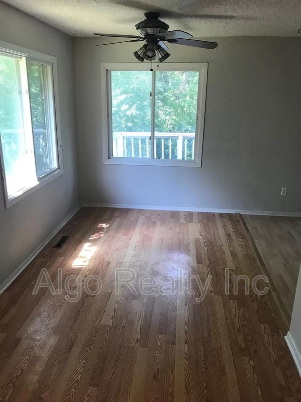 Photo - 15598 Garfield Cir