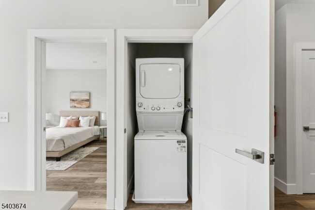 Photo - 140 W Webster Ave Unit 107