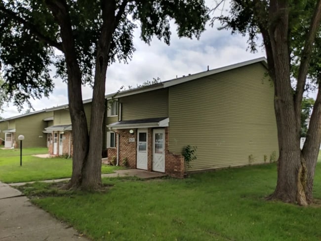 Applewood Properties