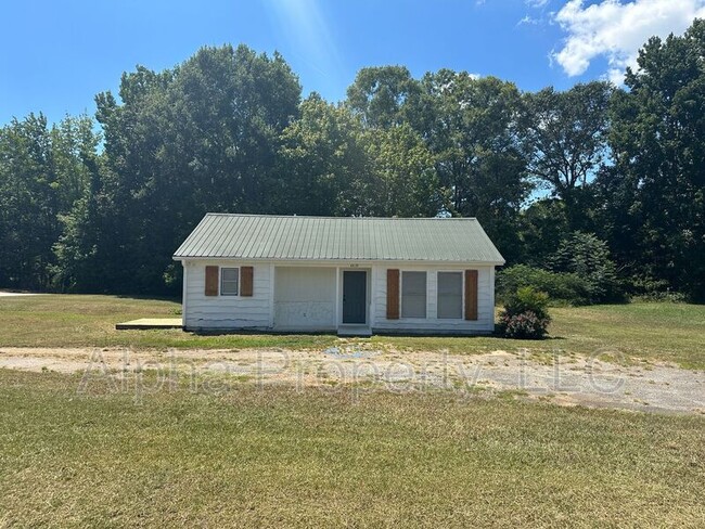 6610 Highway 81 S - 6610 Highway 81 S House