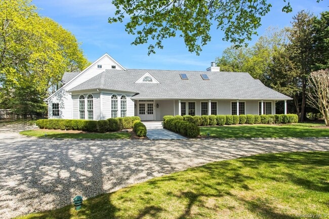 Photo - 48 Sheppard St