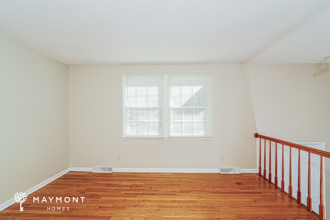 Photo - 7704 Logan Dr SW