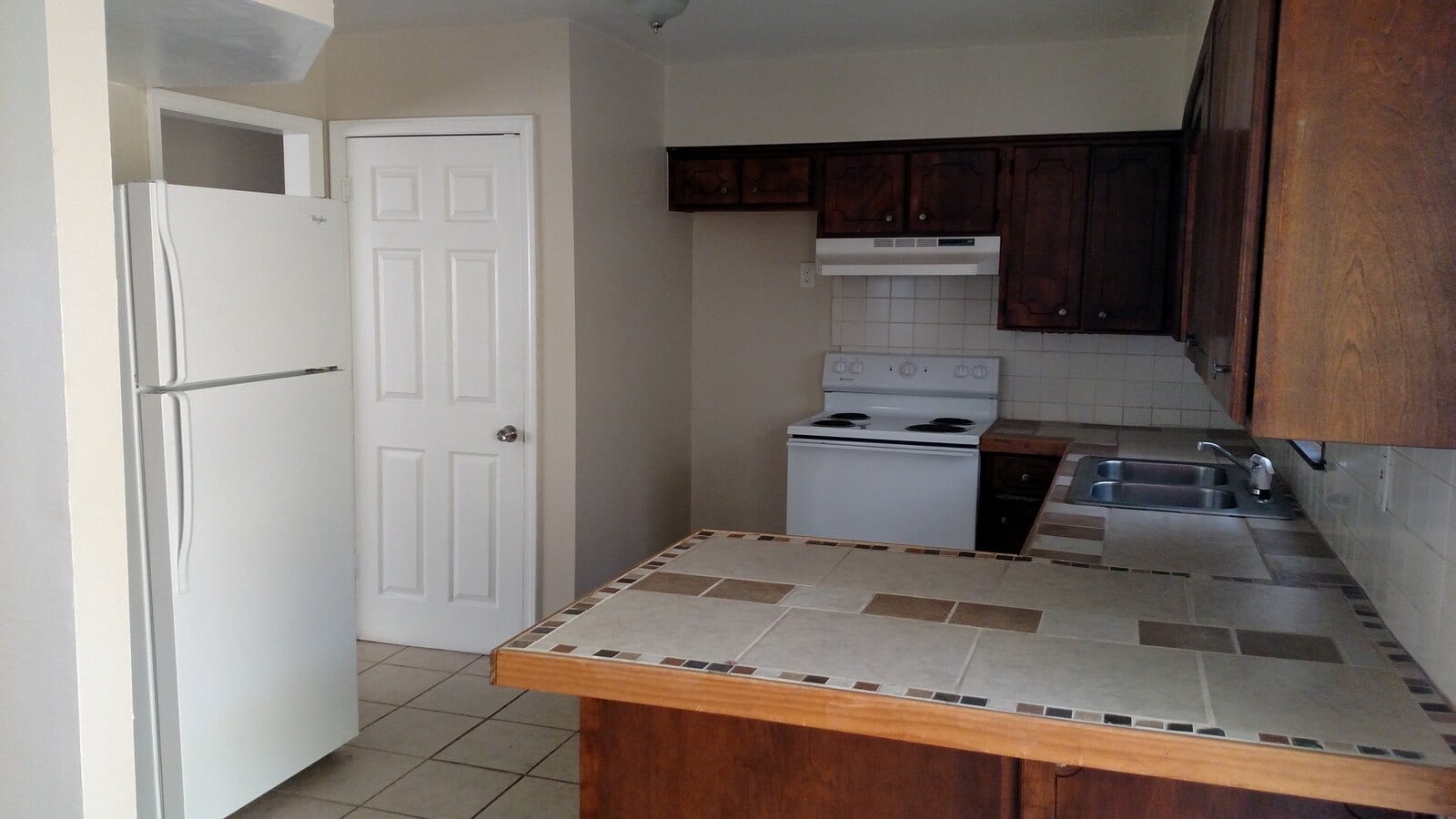 Photo - 10202 Beacon Ave