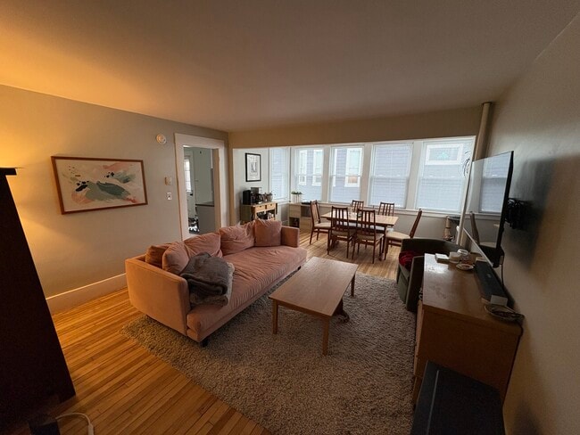 Photo - 14 Essex St Unit 1