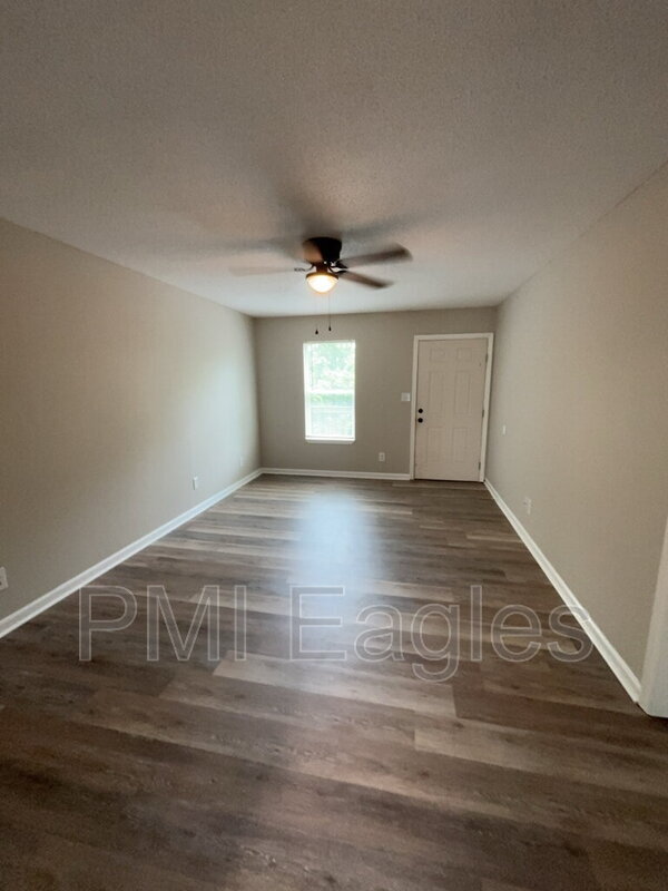 Building Photo - 3284 Tower Dr Unit D