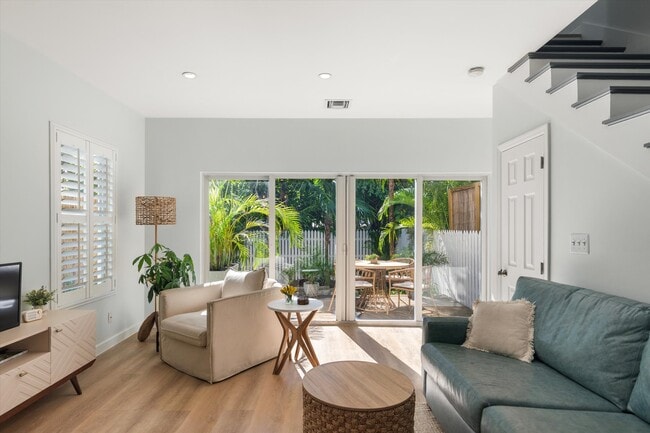 Photo - 634 Louisa St