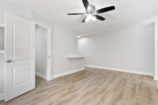 Photo - 6201 N Kenmore Ave