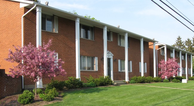 Monticello Court Apartments - Monticello Court Apartments