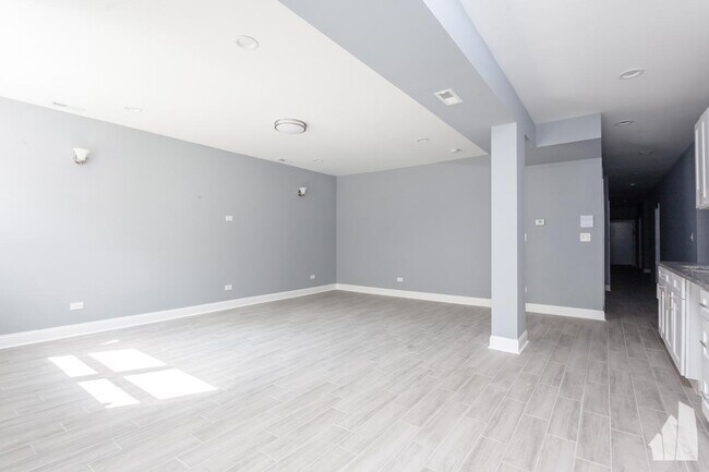 Photo - 3 bedroom in Chicago IL 60615 Unit GS