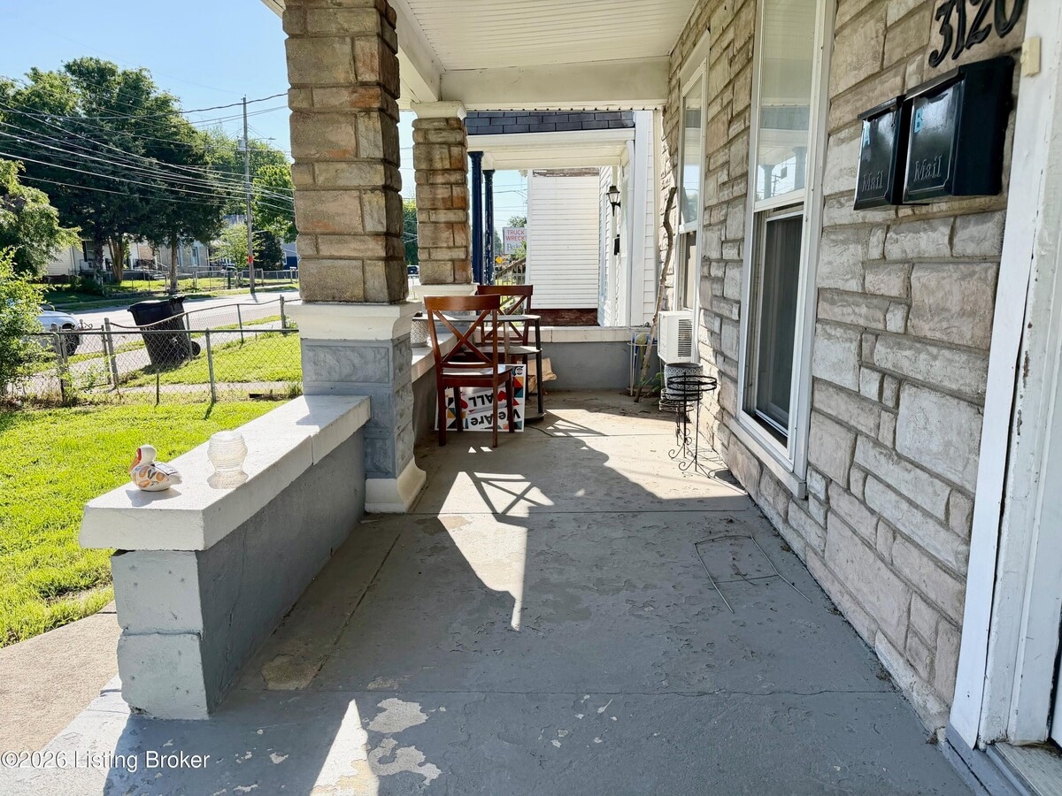 Photo - 3120 Bank St Unit B