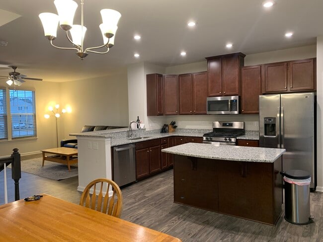 Photo - 392 Amber Acorn Ave