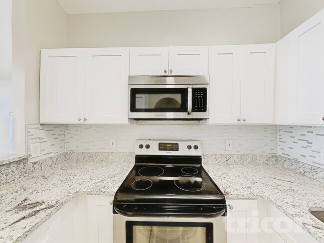 Photo - 12617 Parkbury Dr