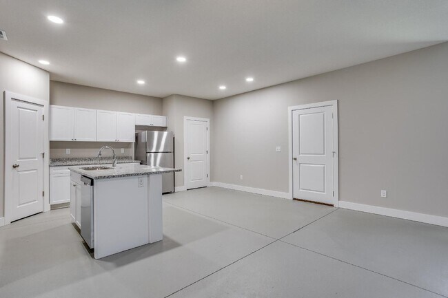 Photo - 5238 N Cypress St