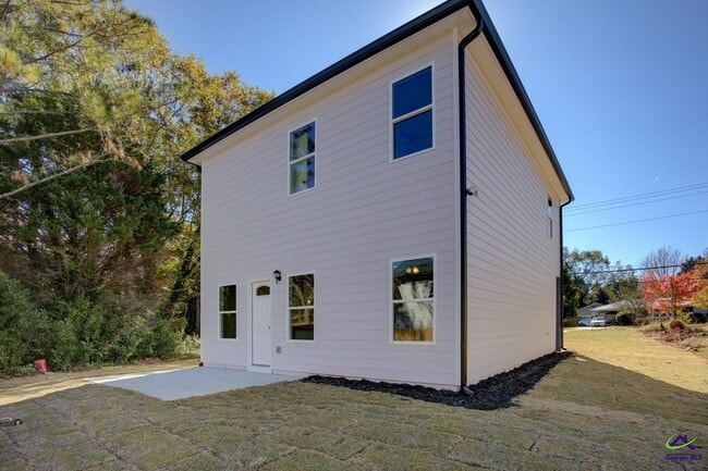 Photo - 523 E Chappell St