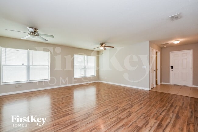 Photo - 315 Willowbay Ridge St