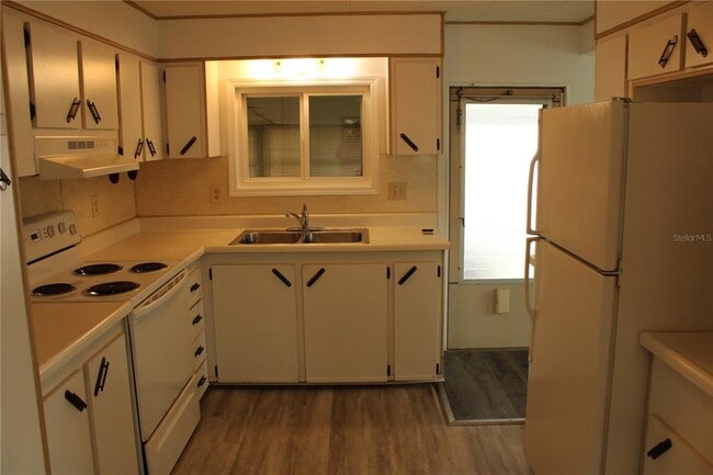 Photo - 204 50th Ave Dr W