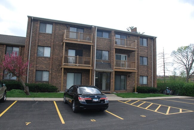 Building Photo - 1779 Rand Rd Unit 3B