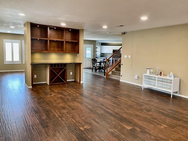 Photo - 12408 Mangas Trail NE