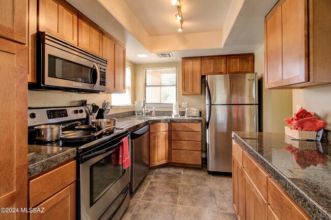 6651 N Campbell Ave Unit 224