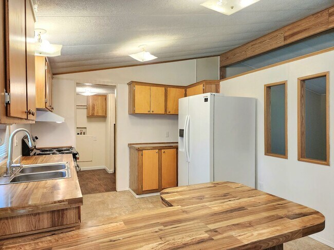 Photo - 3 Bedroom Home in Marysville  Pet Friendly...