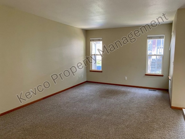 Photo - 1637 Westbridge Dr